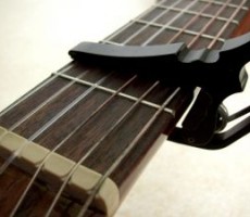 guitar_with_capodaster